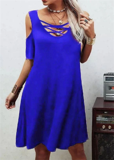 Dekolteli Bağcık Detay Viskon Kumaş Elbise