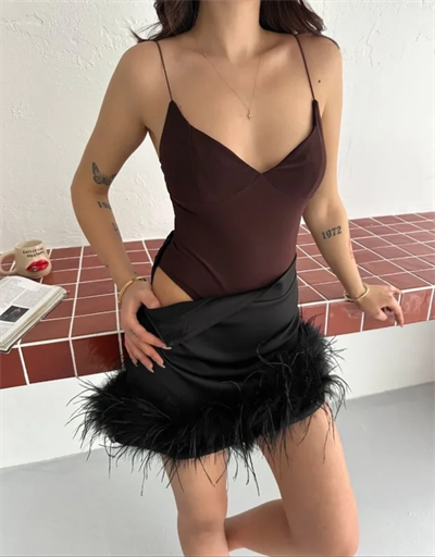 Derin Dekolte Askılı Body Sırt Dekolteli Şık Kolsuz Yazlık Bodysuit - Kahverengi