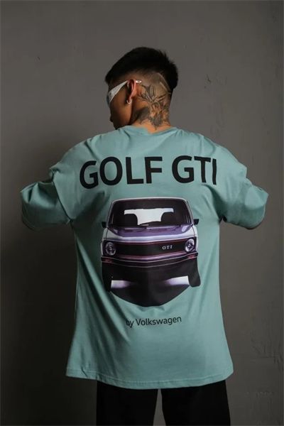 Erkek Oversize Baskılı Tişört – Golf GTI Retro Araba Desenli, Ön - Arka Dijital Baskı, Sokak Modası Stil - Mint Yeşili