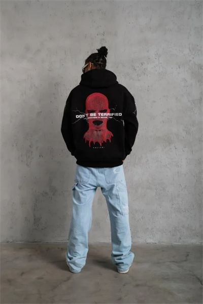 Erkek Oversize Üç İplik Kapüşonlu Sweatshirt – Siyah “Don’t Be Terrified” Ön, Sırt Ve Kol Baskılı, Kanguru Cepli, Ribanalı Rahat Model- Siyah