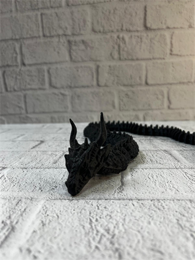 Hareketli Siyah Ejderha Figür Uzun Gövdeli Fantastik Masa ve Raf Dekoru