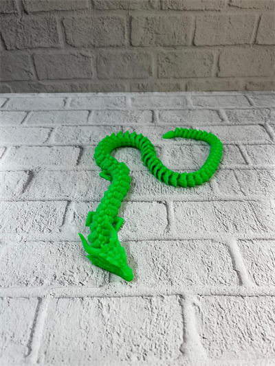 Hareketli Yeşil Ejderha Figür Uzun Gövdeli Koleksiyonluk Tasarım