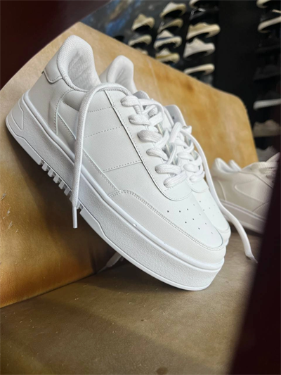 KB-N2 Kuback Beyaz Cilt Günlük Erkek Ayakkabı