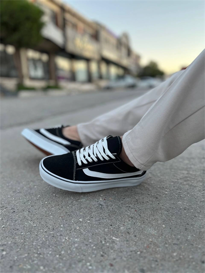 KB-V1 Kuback Siyah Beyaz Detaylı Günlük Erkek Ayakkabı