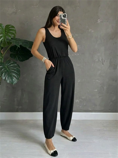 Kadın Askılı Yuvarlak Yakalı Cepli Viskon Tulum