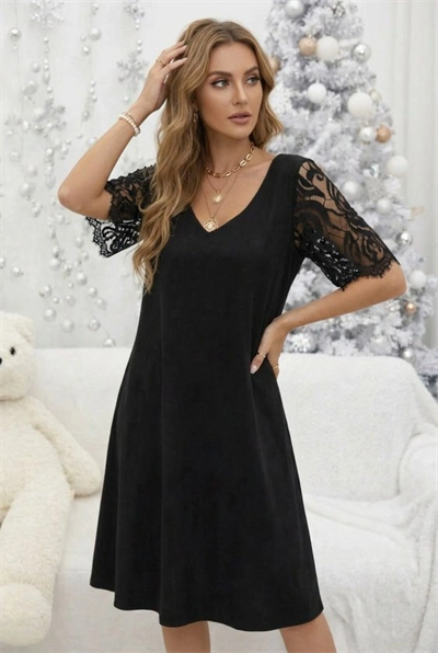 Kadın Kısa Dantel Kollu V Yakalı Midi Viskon Elbise