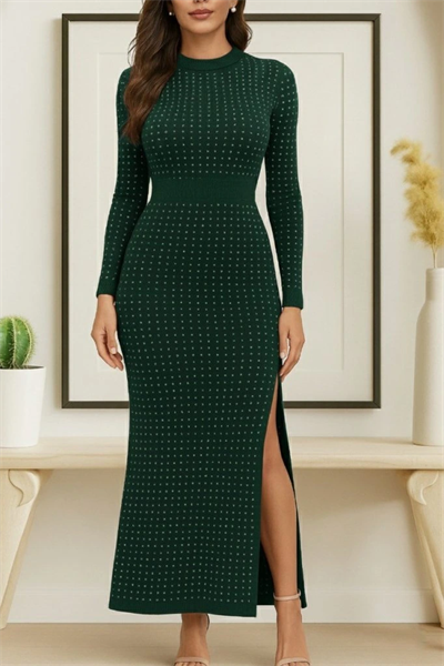 Kadın Uzun Kollu Bisiklet Yaka Taşlı Midi Kadife Elbise