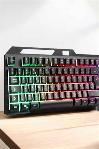 Led Işıklı  Klavye Usb Girişli RGB Işıklı Q Klavye Mouse Hediyeli
