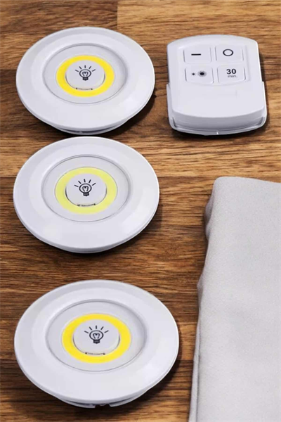 Led Lamba 3lü Uzaktan Kumandalı Yapışkanlı Beyaz Işık
