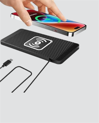 Manyetik Şarj Pedi 7.5W 10W 15W Hızlı Şarj Kaymaz Tabanlı