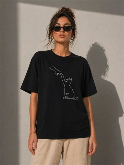 Minimal Kedi Çizim Baskılı Tişört Kısa Kol Yazlık T-Shirt - Siyah