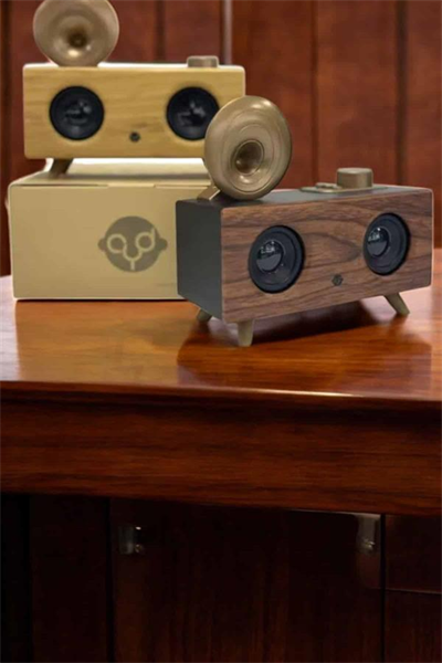 Nostaljik Görünümlü Bluetooth Bağlantılı Speaker