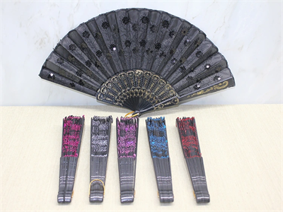 Plastik Pullu Yelpaze Siyah Renk