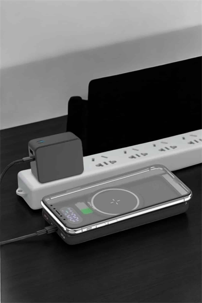 Powerbank Taşınabilir 10.000 Mah Hızlı Şarj Dijital Göstergeli