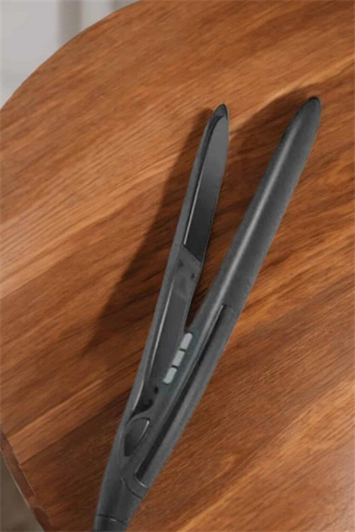 Saç Düzleştirici Led Ekranlı Isı Ayarlı Seramik Kaplama Profesyonel