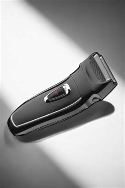 Şarjlı Paslanmaz Çelik Bıçaklı ve Kablosuz Saç Sakal Tıraş Makinesi