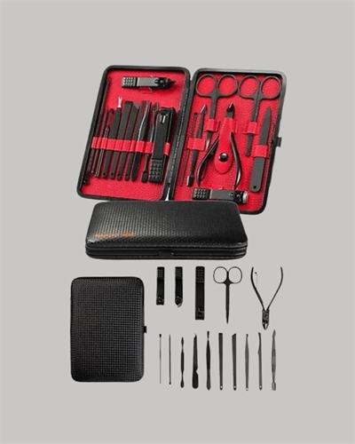 Şık Kutu Tasarımlı 17 Parça Manikür Pedikür Seti Dayanıklı ve Hijyenik