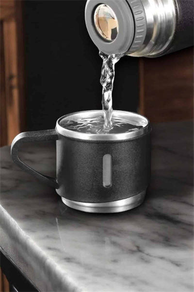 Şık ve Dayanıklı 3 Bardaklı Termos Seti Uzun Süre Isı Koruma Özellikli