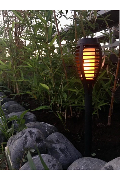 Solar Alev Efektli Bahçe Lambası