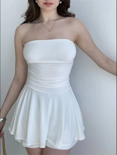 Straplez Mini Etek Görünümlü Şortlu Elbise Büzgülü Şık Yazlık - Beyaz