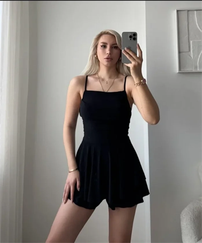 Straplez Mini Etek Görünümlü Şortlu Elbise Büzgülü Şık Yazlık - Siyah