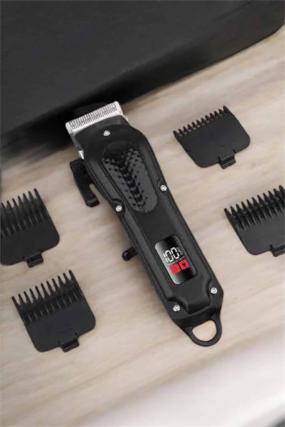 Suya Dayanıklı Tıraş Makinesi Keskin Bıçaklı Dijital Göstergeli Şarjlı