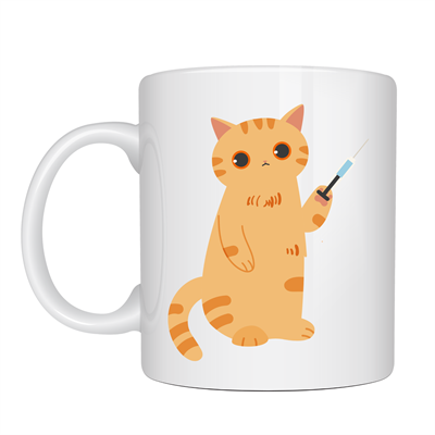 Veteriner Kedi Tasarımlı Porselen Kupa MODEL 176 – Şırıngalı Sevimli Kedi Kahve Kupası – Veterinerlere ve Kedi Severlere Hediye Kupa