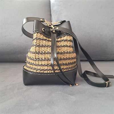 Siyah bej büzgülü Çanta