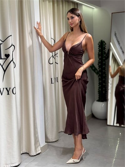 Boone Drape Detaylı Saten Elbise Kahverengi