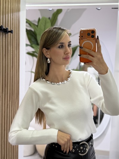 Holly Kendinden Kolyeli Triko Bluz Beyaz