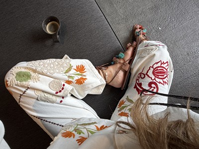 Madonna Tasarım Model İşlemeli Takım Beyaz