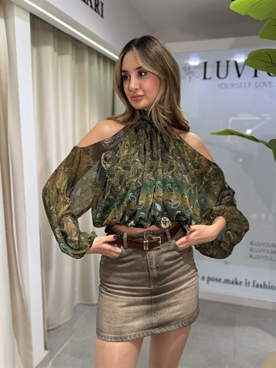 Mia Omuzu Açık Etnik Desen Şifon Bluz Yeşil