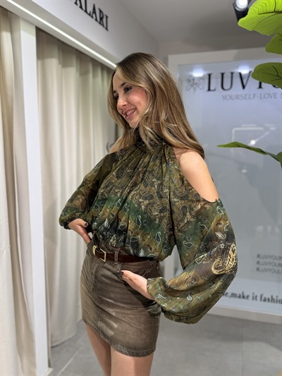 Mia Omuzu Açık Etnik Desen Şifon Bluz Yeşil