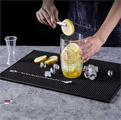2 Paket Bar Servis Matı, Siyah Salon Berber İş İstasyonu Matı, Kaymaz Esnek Kauçuk Çalışma Matı, Bar Servisi için Profesyonel Tezgah Koruma Matı, Lavabo Matı, Güzellik Salonu 30 x 15 cm