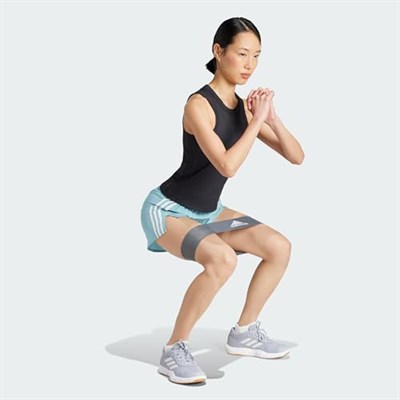 adidas Kadın Tüm Spor Salonu Mevsimlik Ribana Dar Kesim Tonal 3 Çizgili Kolsuz Tişört