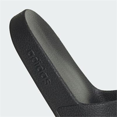adidas Unisex Adilette Aqua Slides, Core Black Cloud White Core Black, 43 EU - Bedenler: 5 Narrow, 5.5 US, 6 Narrow, 7 Narrow, 7.5 Narrow, 8 Narrow...