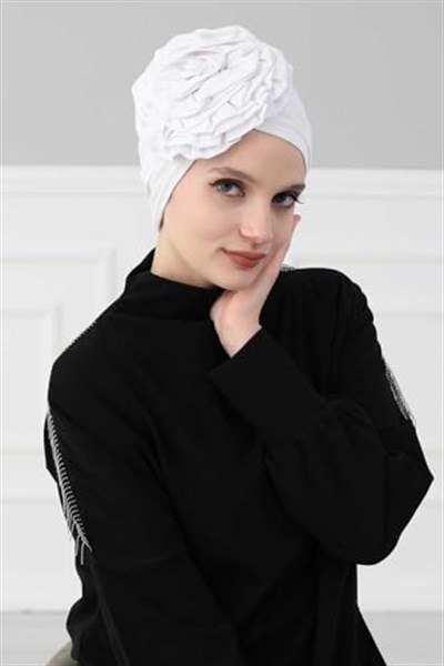 Aishas Design Güllü Penye Bone,B-21 Beyaz