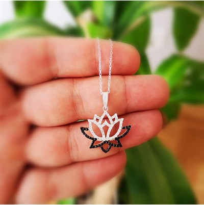 Altın Sepeti Gümüş Lotus Çiçeği Kolye