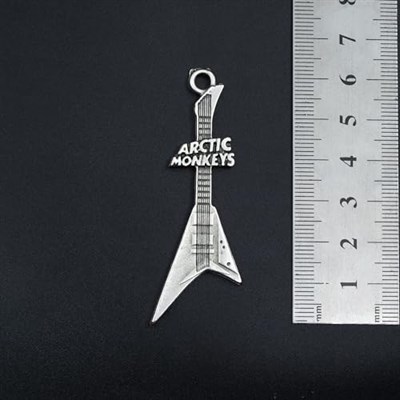 Arctic Monkeys Elektro Gitar Deri ip Kolye - Gümüş Kaplama - Kadın Erkek Kolye - No:1040