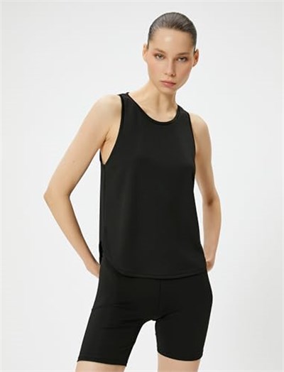 Arkası Baskılı Spor Tişört Kısa Kollu Bisiklet Yaka Yanları Yırtmaçlı - Bedenler: XS, S, M, L, XL