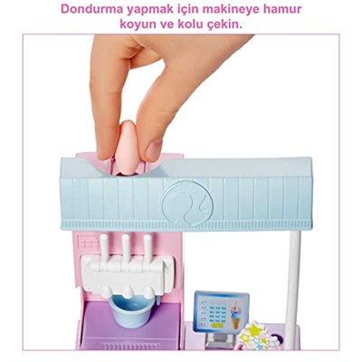 Barbie Dondurma Dükkanı Oyun Seti Barbie Dondurma Dükkanı Oyun Seti, 30 cm sarışın bebek, dondurma yapabilme özelliği ve gerçeğe uygun oyun aksesuarları HCN46