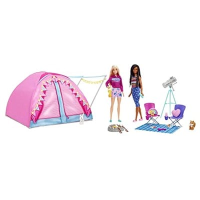 Barbie Malibu ve Brooklyn Kampta™ oyun seti 2 Barbie bebek, çadır ve aksesuarlarıyla It Takes Two™ kamp oyunu seti HGC18
