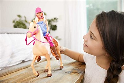 Barbie ve Güzel Atı Oyun Seti, Sarışın bebekli, 3 yaş ve üzeri, FXH13