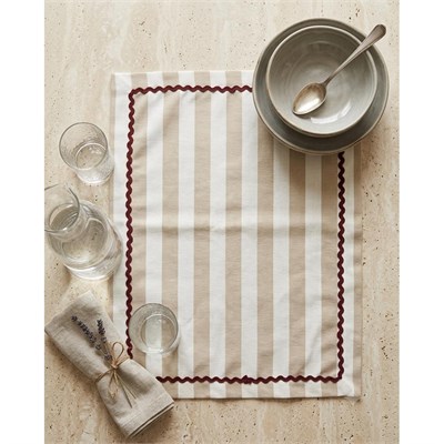 Beige & Stone Kahverengi Çizgili Bordo Biyeli Amerikan Servisi 2li Set 33x44 Cm Sofra Ve Masa Düzeni Dekoru