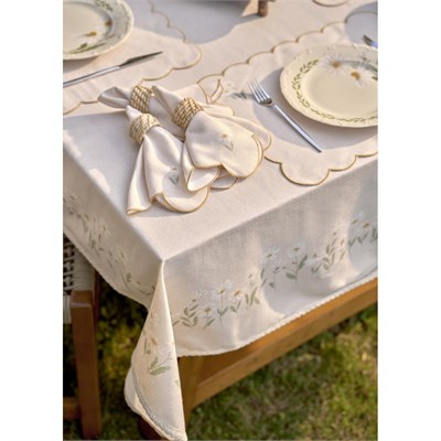 Bella Maison Daisy Kopanakili Baskılı Masa Örtüsü Bej (150x250 Cm) Bej