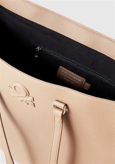 Benetton Kadın Bej Eskitme Efektli Kabartma Logolu Fermuarlı Geniş Tote Çanta