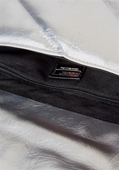 Benetton Kadın Gümüş Metal Zincirli Logo Detaylı Kapitone Omuz Çantası