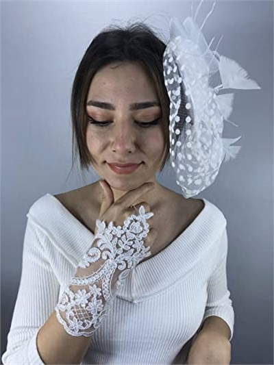 Beyaz Parmak Detaylı Gelin Eldiveni Ve Vualet Takımı