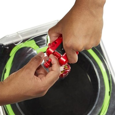 Beyblade X Soar Phoenix 9-60GF Deluxe İp Fırlatıcı Seti, Saldırı Tipi Sağ Dönen Top Oyuncak; 8 Yaşındaki Erkek ve Kız Çocuklar için Harika Hediye