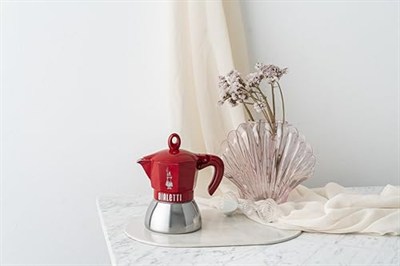 Bialetti - Moka Exclusive İndüksiyon: 4 Cups Ocak Üstü Espresso Pişirici - 200ml - Kırmızı Renk - Alt Hazne: Dış Paslanmaz Çelik İç Alüminyum - İndüksiyon Ocak Türleri İçin Uygundur